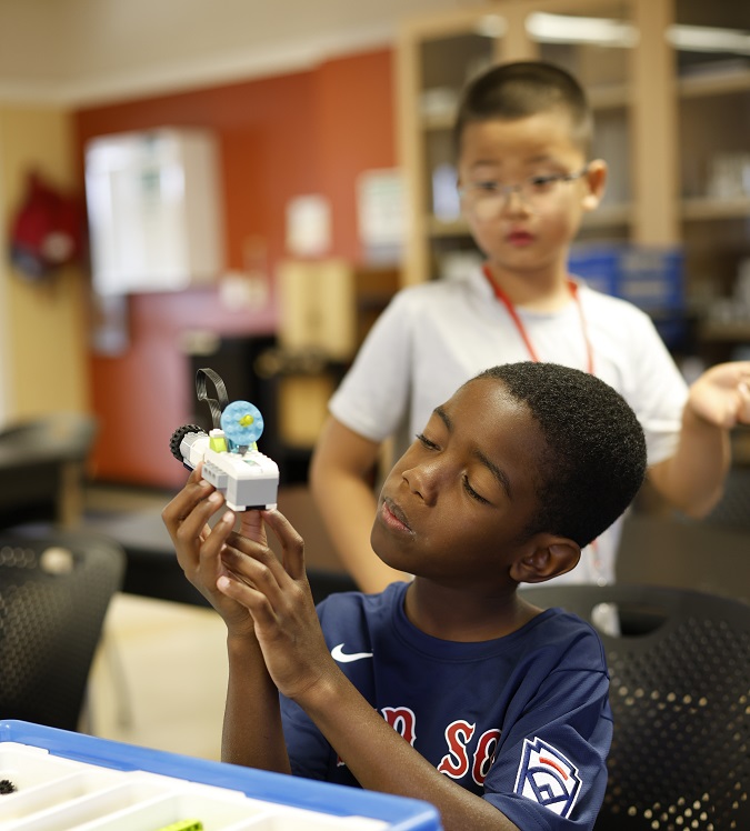 Build It, Code It: Beginning Robotics 3-4 (C) – Dante Barsotti: Munger 111