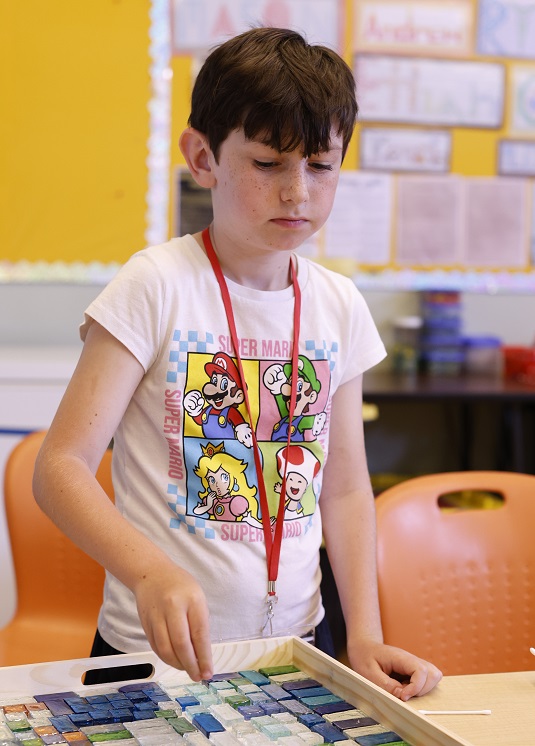 Extreme Crafts 4-7 (B) – Maria Fleming & Emily Espinoza: H11